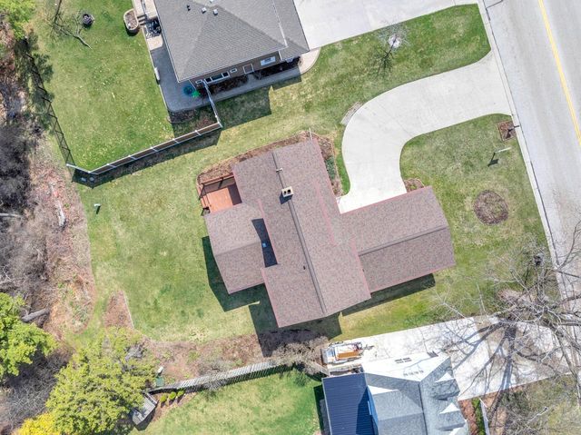 682 Dartmouth DRIVE, Sheboygan Falls, WI 53085