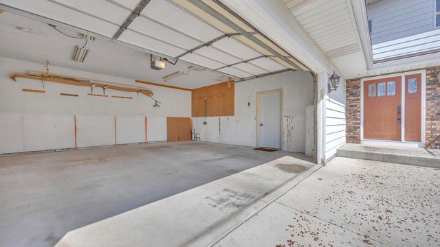 682 Dartmouth DRIVE, Sheboygan Falls, WI 53085
