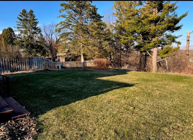 682 Dartmouth DRIVE, Sheboygan Falls, WI 53085