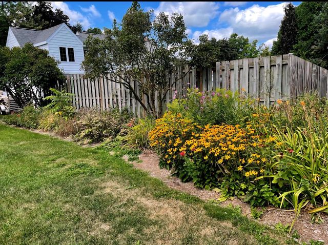 682 Dartmouth DRIVE, Sheboygan Falls, WI 53085