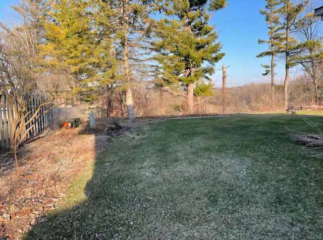 682 Dartmouth DRIVE, Sheboygan Falls, WI 53085