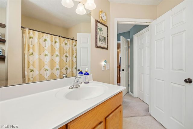 8524 Wayside Drive, Olmsted Twp, OH 44138