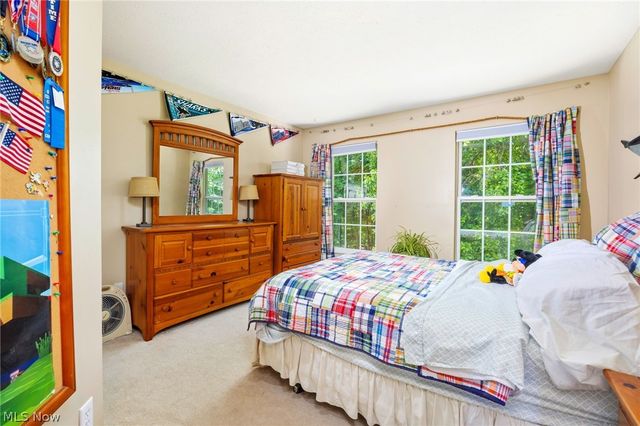 8524 Wayside Drive, Olmsted Twp, OH 44138