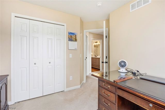8524 Wayside Drive, Olmsted Twp, OH 44138