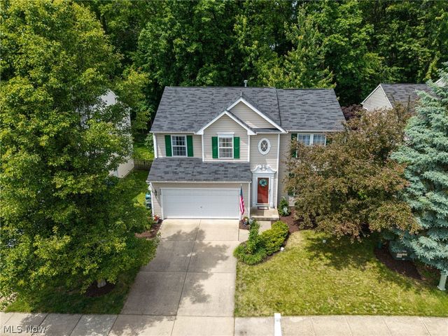 8524 Wayside Drive, Olmsted Twp, OH 44138