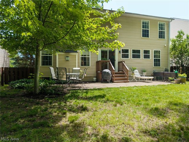 8524 Wayside Drive, Olmsted Twp, OH 44138