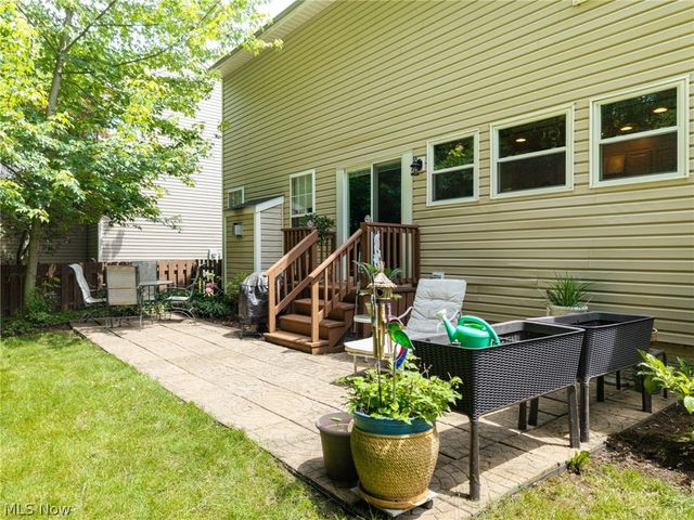 8524 Wayside Drive, Olmsted Twp, OH 44138