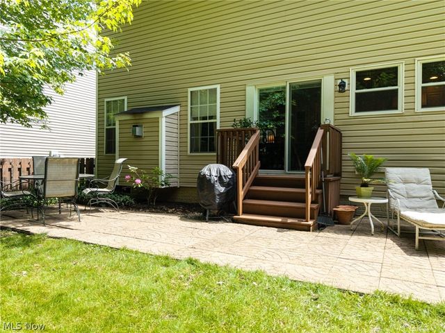8524 Wayside Drive, Olmsted Twp, OH 44138