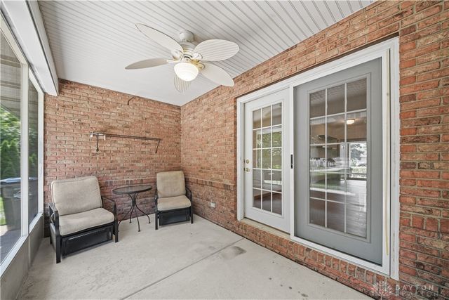 1780 Tearose Circle, Fairborn, OH 45324