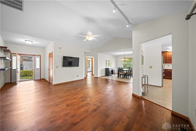 1780 Tearose Circle, Fairborn, OH 45324
