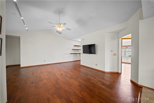 1780 Tearose Circle, Fairborn, OH 45324