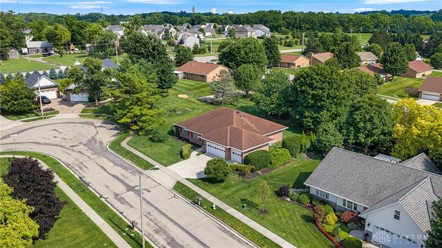 1780 Tearose Circle, Fairborn, OH 45324