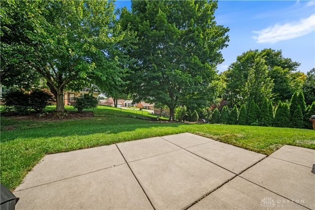 1780 Tearose Circle, Fairborn, OH 45324
