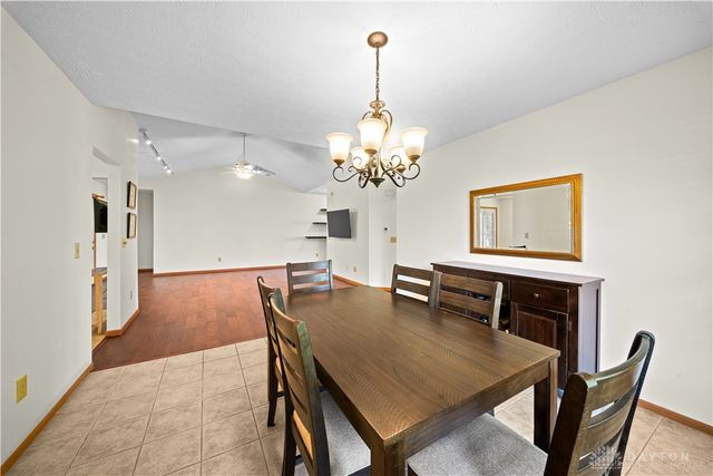 1780 Tearose Circle, Fairborn, OH 45324