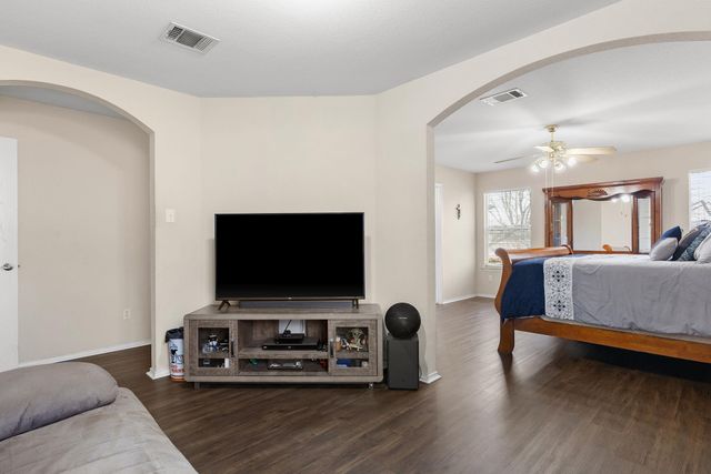 12800 Starbrimson TRL, Elgin, TX 78621