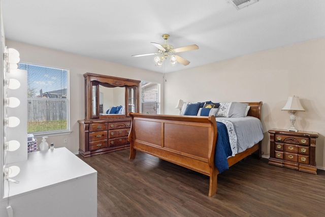 12800 Starbrimson TRL, Elgin, TX 78621