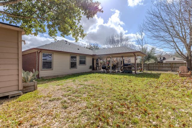 12800 Starbrimson TRL, Elgin, TX 78621