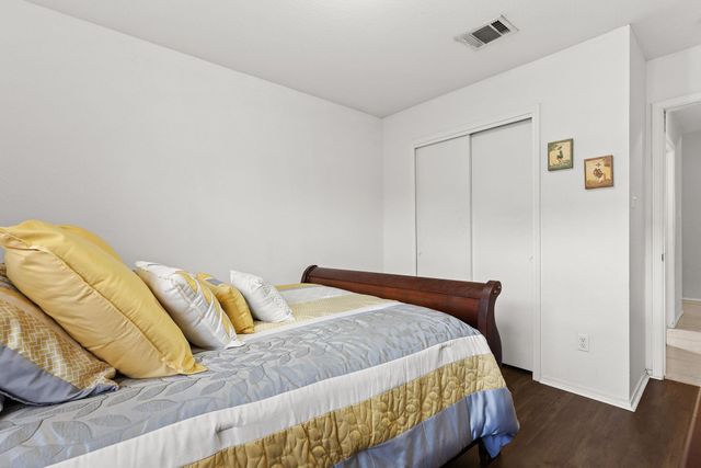 12800 Starbrimson TRL, Elgin, TX 78621