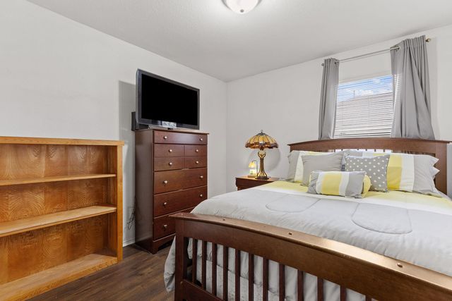 12800 Starbrimson TRL, Elgin, TX 78621