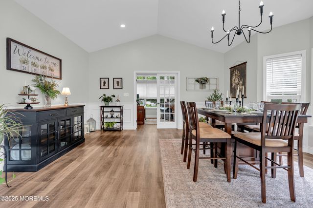 16 Vecchio Road, Manchester, NJ 08759