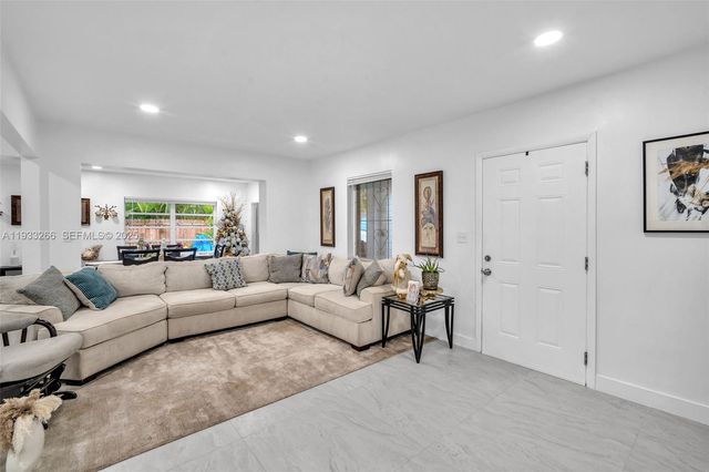 14140 NE 10th Ave, North Miami, FL 33161