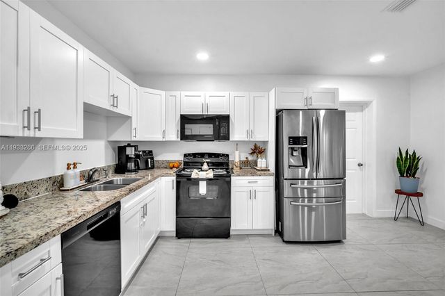 14140 NE 10th Ave, North Miami, FL 33161