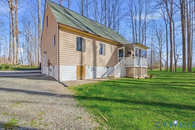 3214 Duke Rd, Powhatan, VA 23139