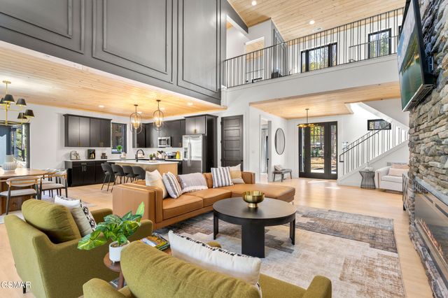 4143 Fontaine Way, Gatlinburg, TN 37738