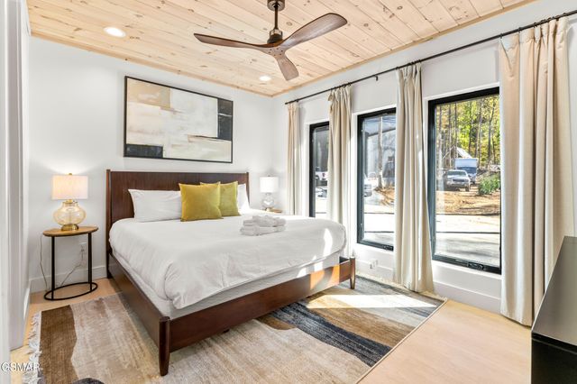 4143 Fontaine Way, Gatlinburg, TN 37738