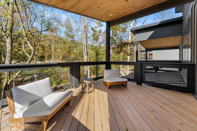 4143 Fontaine Way, Gatlinburg, TN 37738