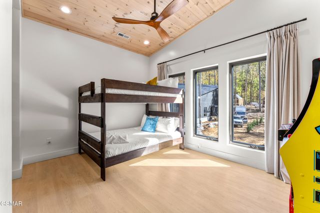 4143 Fontaine Way, Gatlinburg, TN 37738