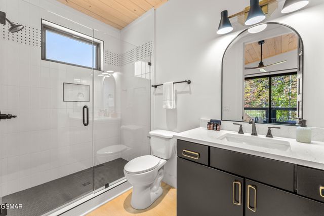 4143 Fontaine Way, Gatlinburg, TN 37738