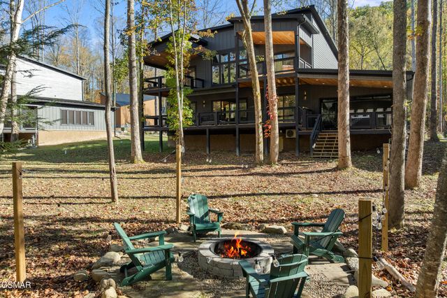 4143 Fontaine Way, Gatlinburg, TN 37738