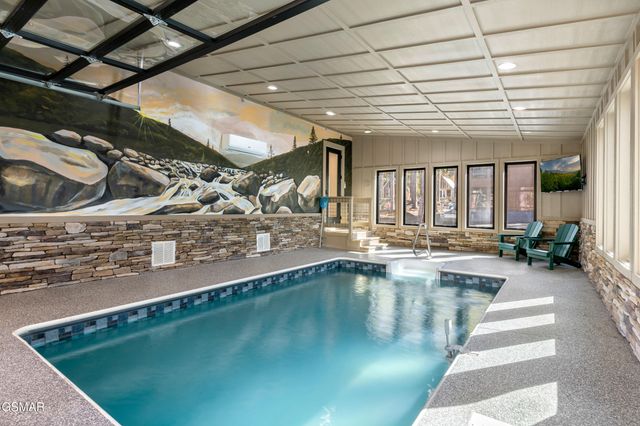 4143 Fontaine Way, Gatlinburg, TN 37738