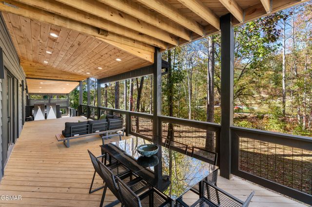 4143 Fontaine Way, Gatlinburg, TN 37738