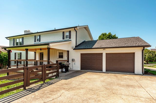 676 Northridge Dr, Gallatin, TN 37066