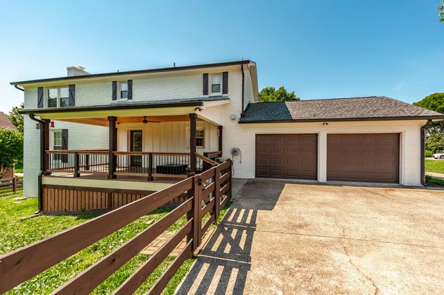 676 Northridge Dr, Gallatin, TN 37066