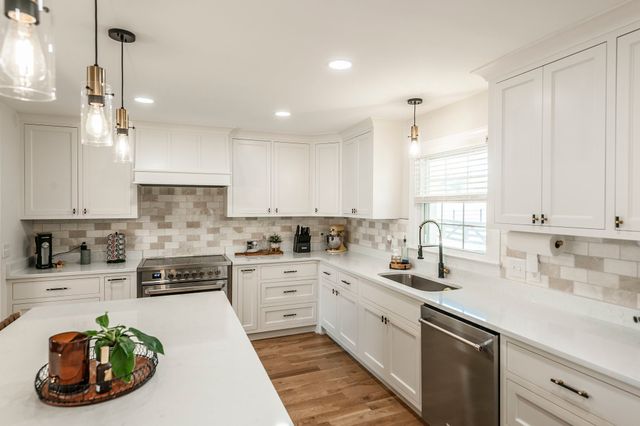676 Northridge Dr, Gallatin, TN 37066