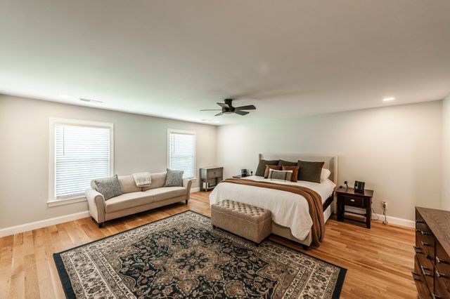 676 Northridge Dr, Gallatin, TN 37066