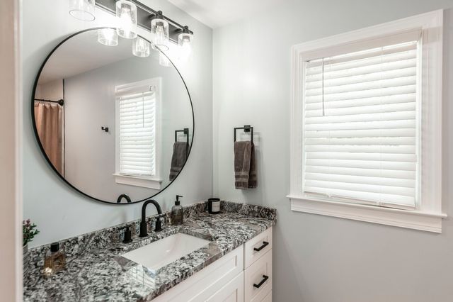676 Northridge Dr, Gallatin, TN 37066