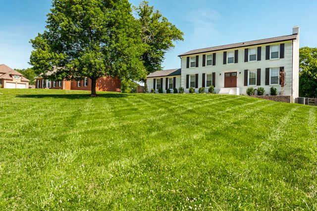 676 Northridge Dr, Gallatin, TN 37066