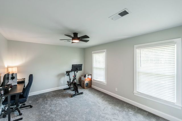 676 Northridge Dr, Gallatin, TN 37066