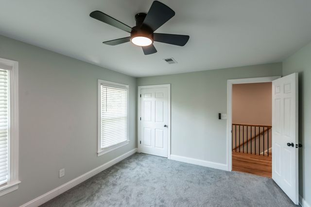 676 Northridge Dr, Gallatin, TN 37066