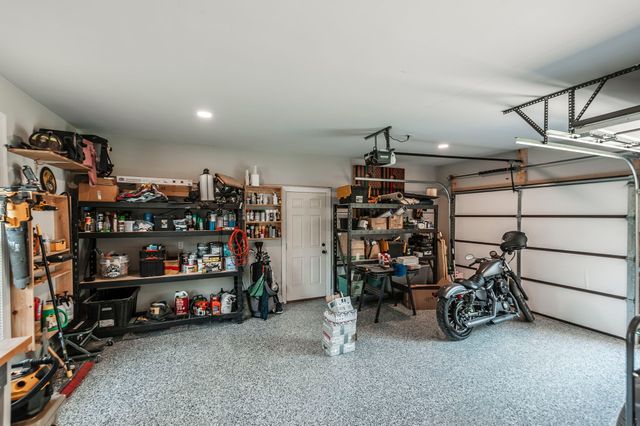 676 Northridge Dr, Gallatin, TN 37066
