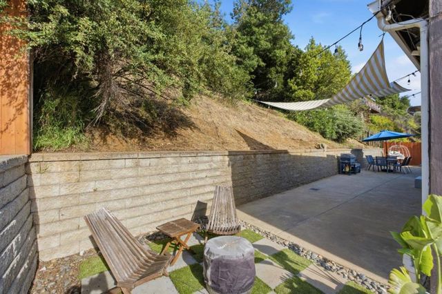 8622 Thermal Street, Oakland, CA 94605