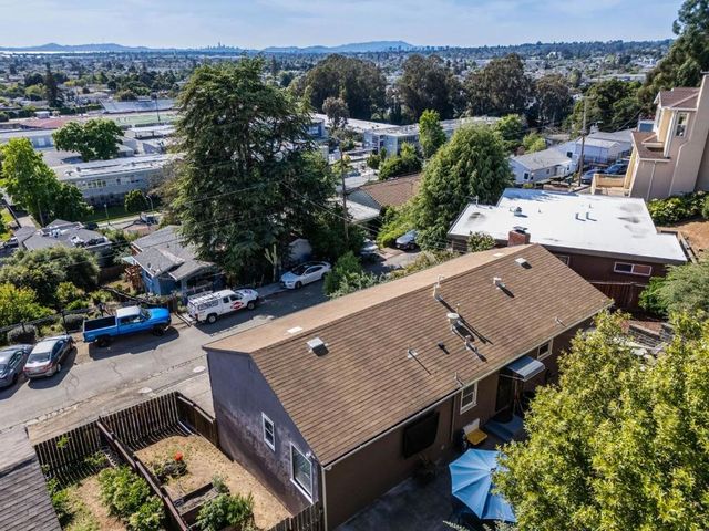 8622 Thermal Street, Oakland, CA 94605