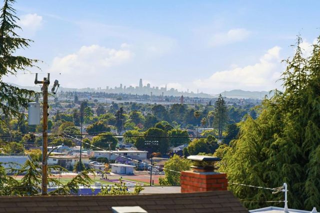 8622 Thermal Street, Oakland, CA 94605