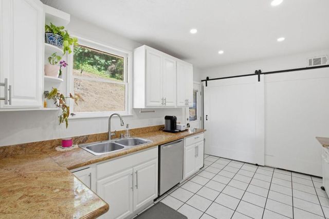 8622 Thermal Street, Oakland, CA 94605