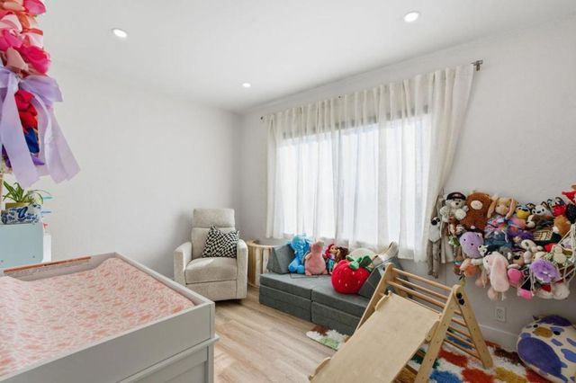 8622 Thermal Street, Oakland, CA 94605