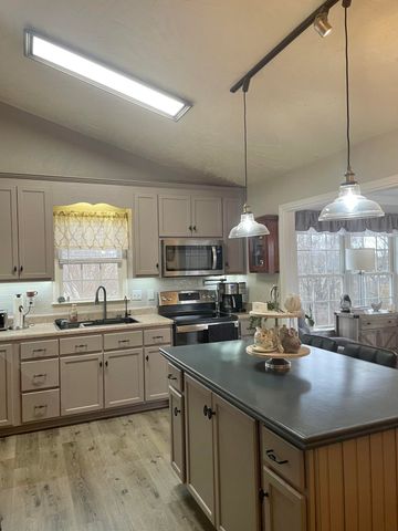 1236 Carroll RD, Goodview, VA 24095